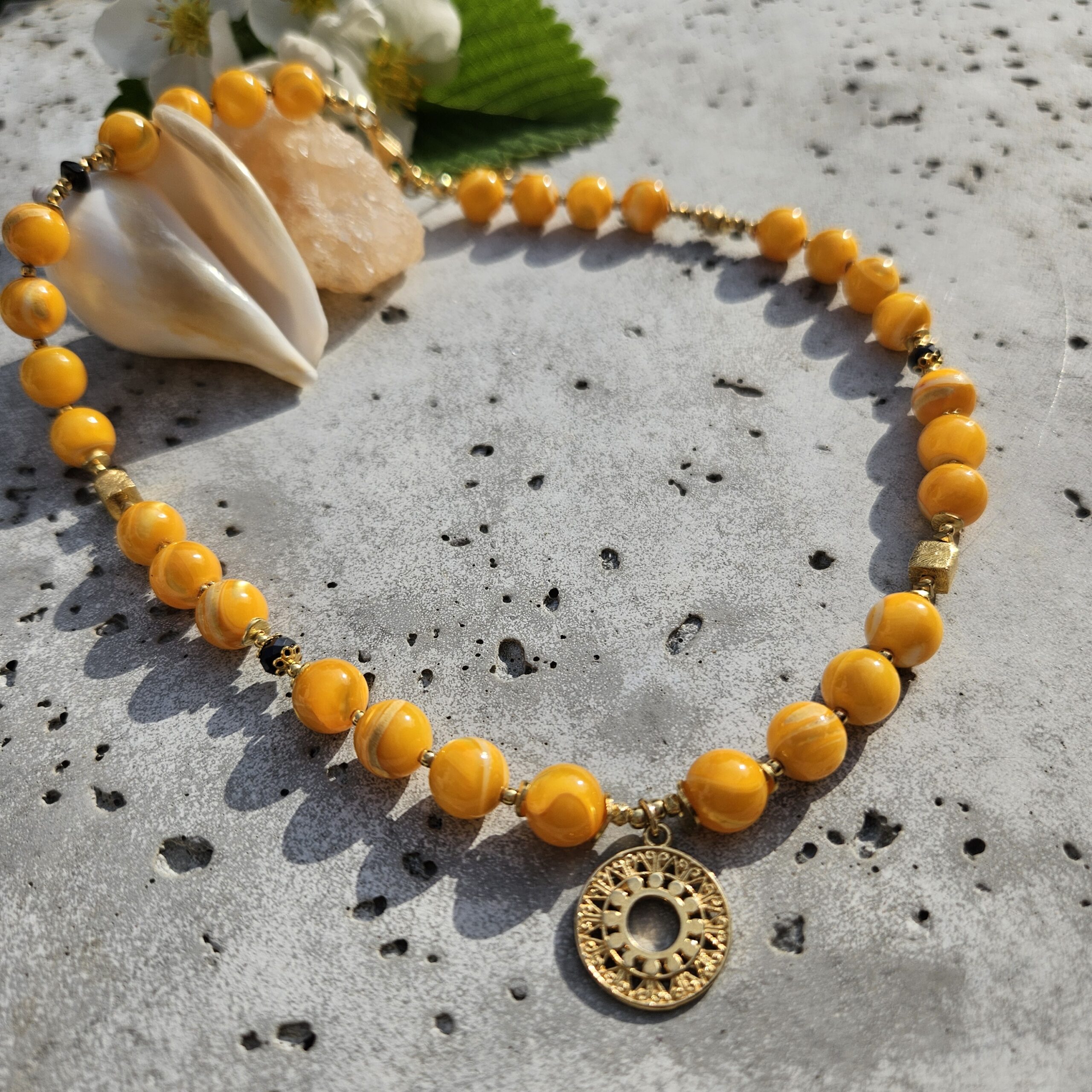 Naszyjnik masa perłowa pomarańczowa - obrazek 3