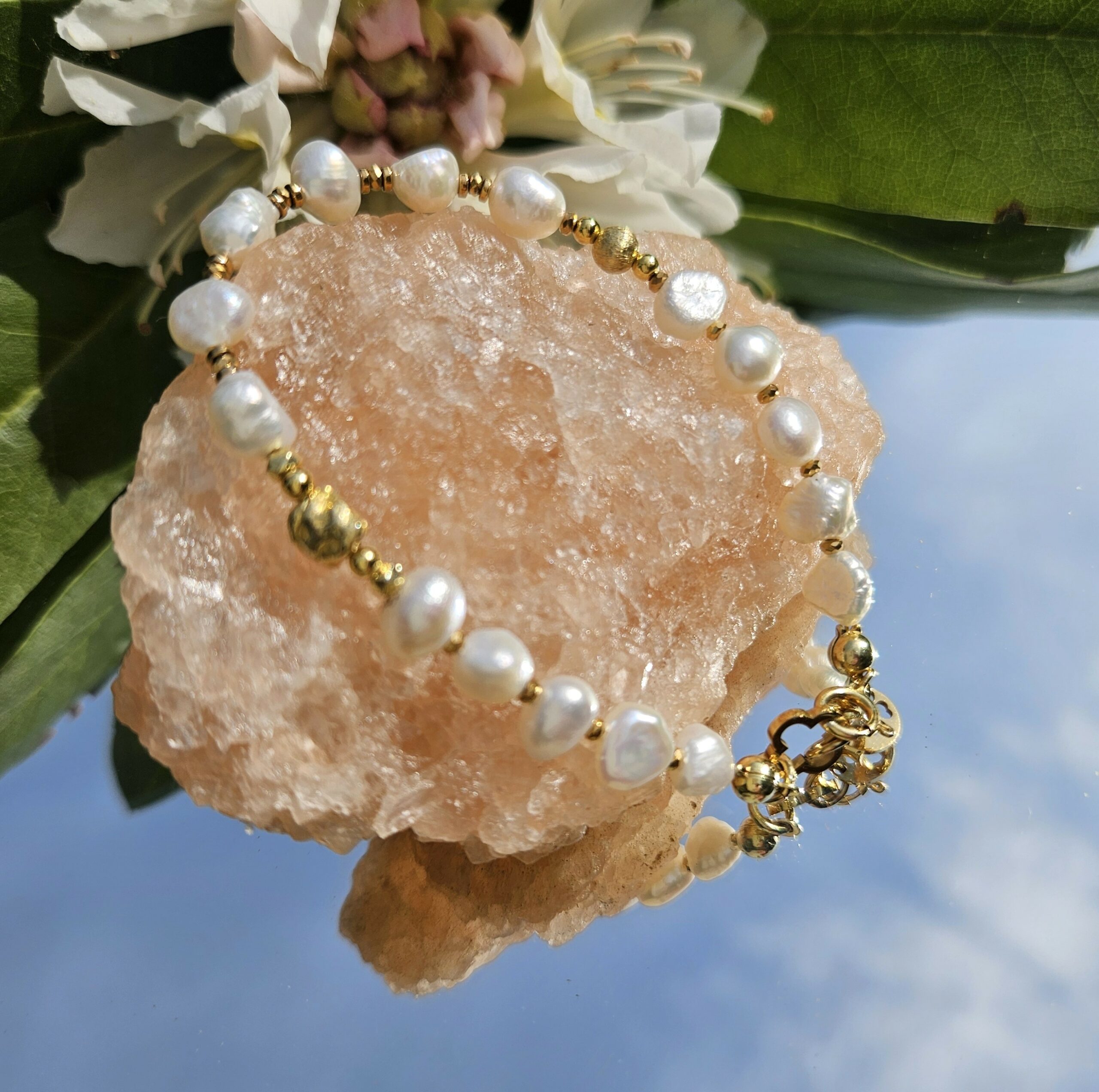 Bransoletka biała perła nieregularna - obrazek 3