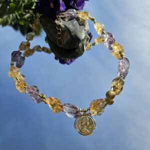 Naszyjnik ametyst i cytryn z monetą